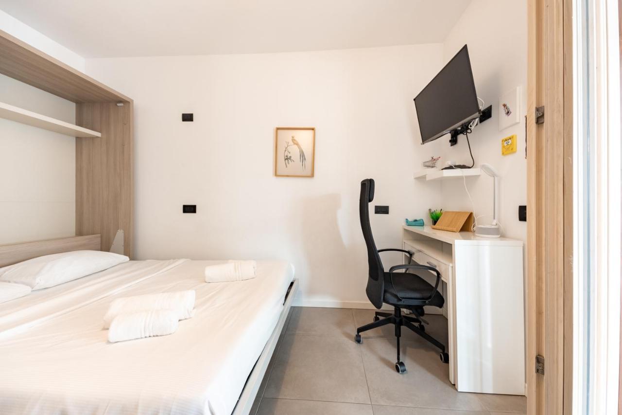 Renovated Apt With Garden & Veranda! มิลาน ภายนอก รูปภาพ