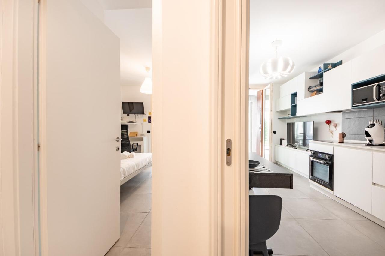 Renovated Apt With Garden & Veranda! มิลาน ภายนอก รูปภาพ