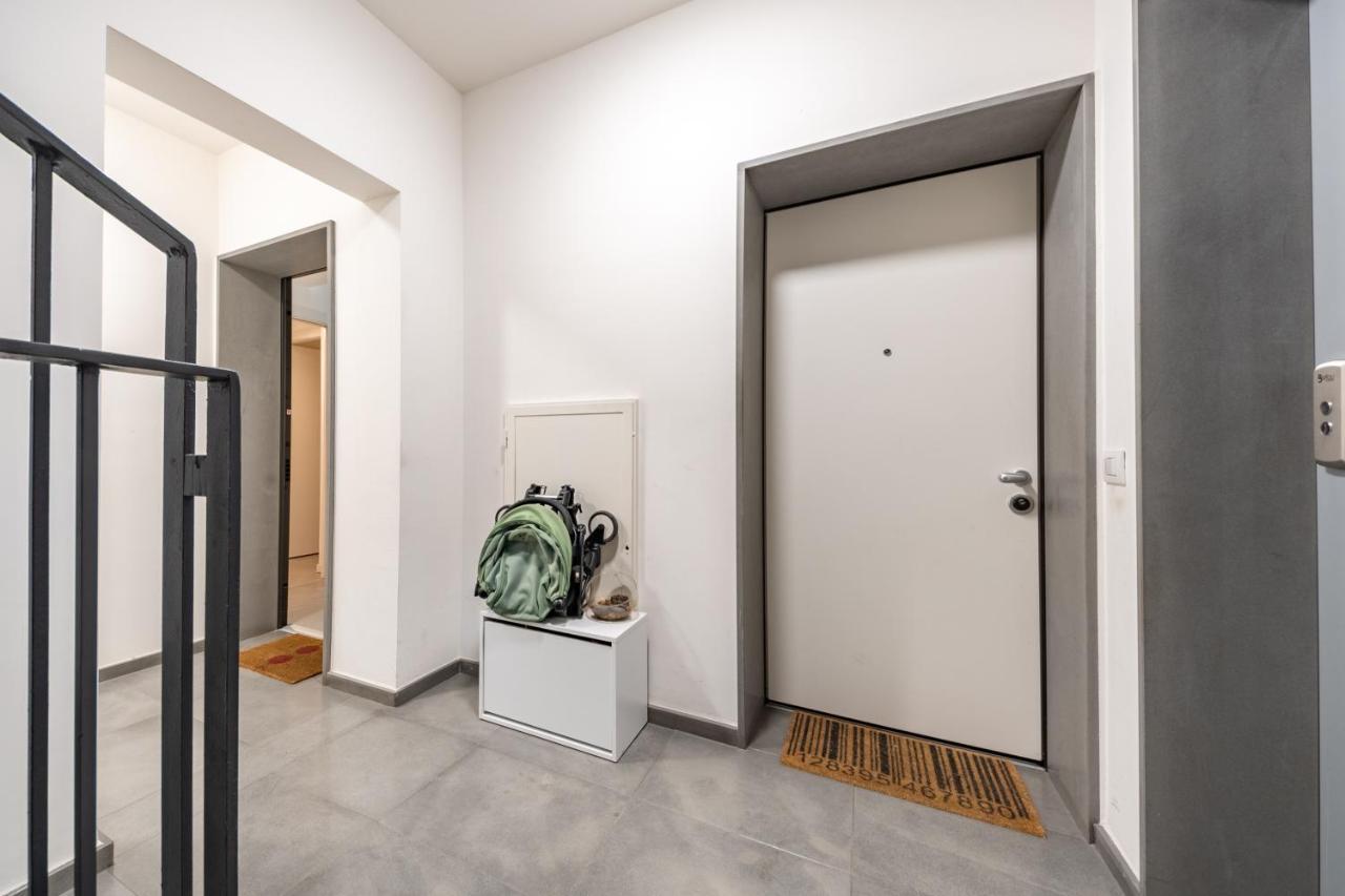 Renovated Apt With Garden & Veranda! มิลาน ภายนอก รูปภาพ