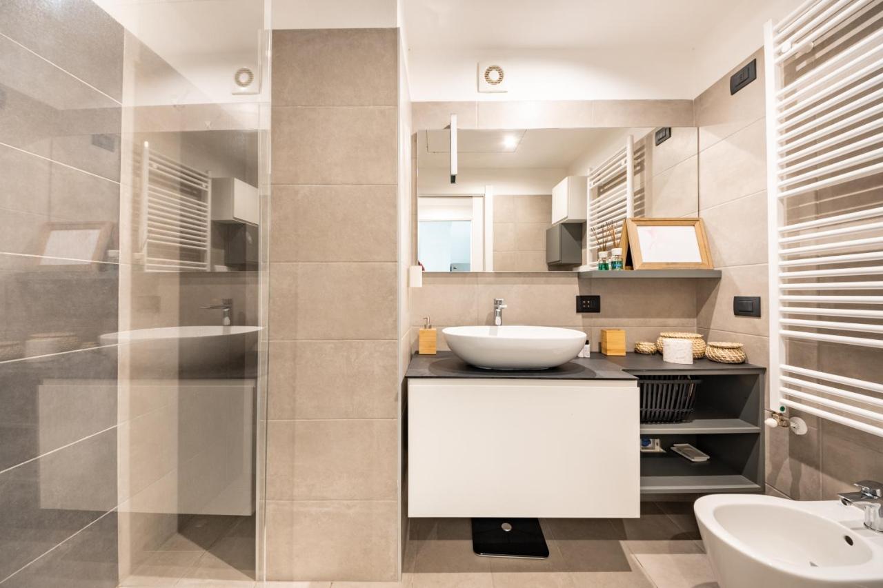 Renovated Apt With Garden & Veranda! มิลาน ภายนอก รูปภาพ